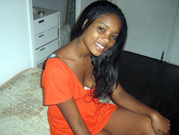 Young ebony babes ready to fountain of